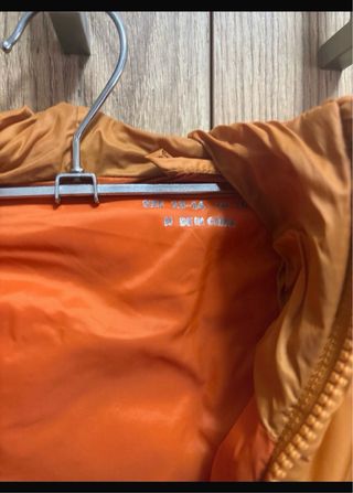 Cazadora Zara naranja acolchada