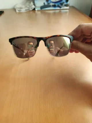 Gafas de sol Superdry marrones y doradas