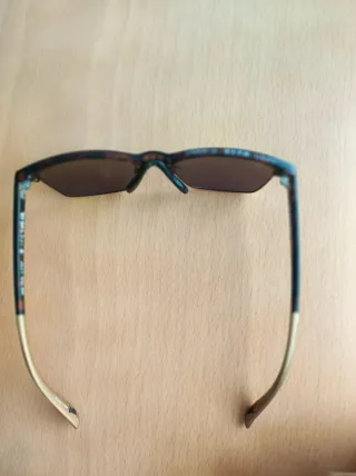 Gafas de sol Superdry marrones y doradas