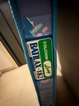 Colchón fino para cama de arrastre.