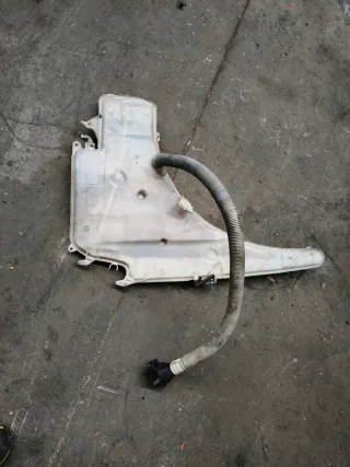 Depósito y bombas limpiaparabrisas BMW E91