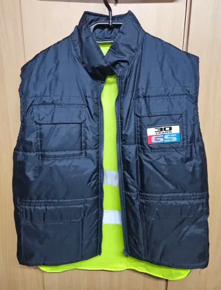 Chaleco reversible deportivo.