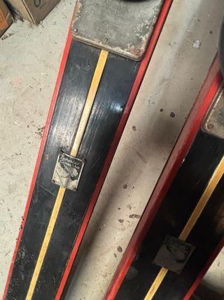 Esquís antiguos para decoración