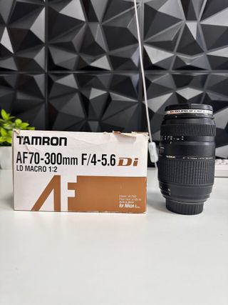 Cámara Nikon D3200 con lentes