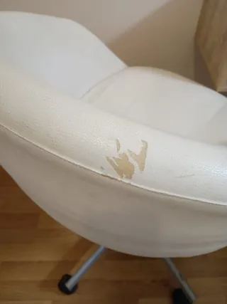 Silla de escritorio giratoria blanca