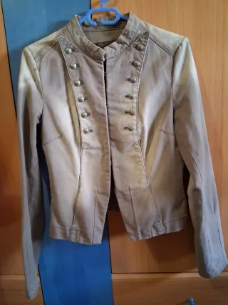 Chaqueta militar beige