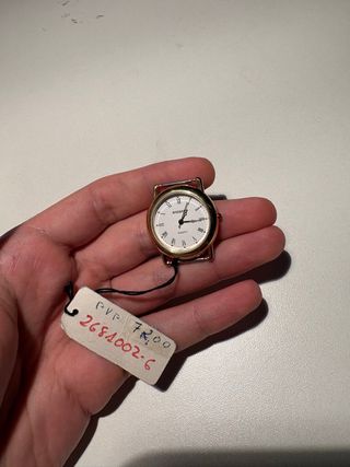 Reloj Radiant Vintage Cuarzo Romanos Dorado