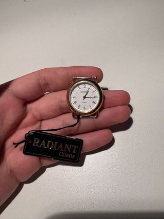 Reloj Radiant Vintage Cuarzo Romanos Dorado