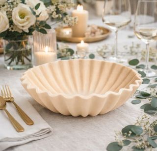 Cuenco decorativo beige de cerámica