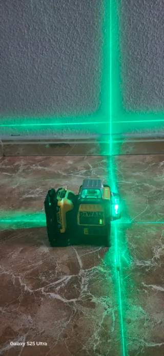 Nivel Láser DeWalt 12 Líneas 360°