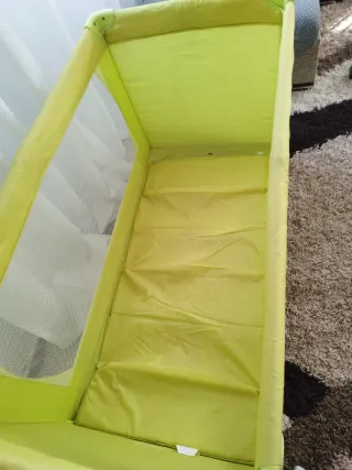 Cuna de viaje plegable