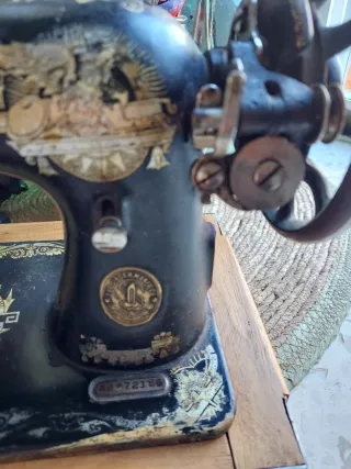 Máquina de coser Singer antigua