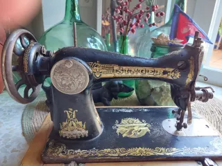 Máquina de coser Singer antigua