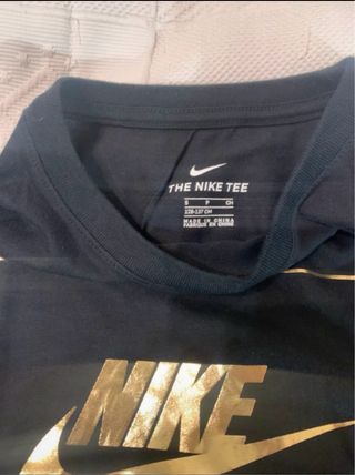T-shirt Nike Air Dourada Tamanho S