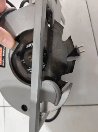 Sierra Circular Eléctrica 50mm 1010W