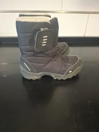 Botas de nieve para niño waterproof. Talla 33.