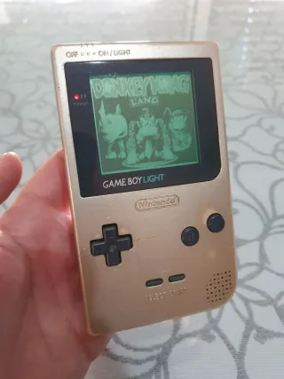 Nintendo Game Boy Light Dorado