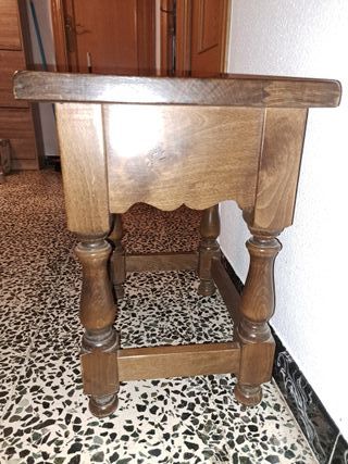 Mesilla de noche de madera