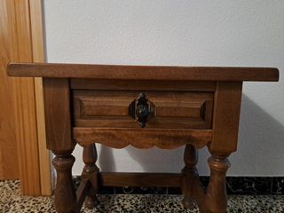 Mesilla de noche de madera
