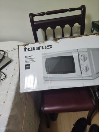 Microondas Taurus Instant 700W