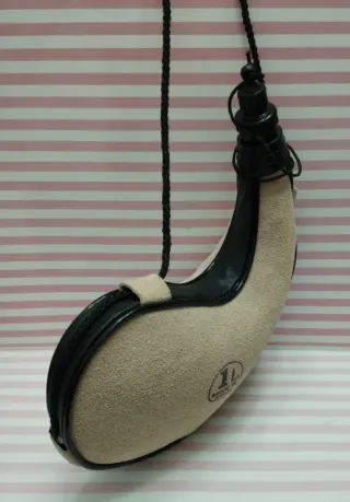 NOVEDAD! BOTA AUTÉNTICA CURVA EN PIEL 1 LITRO