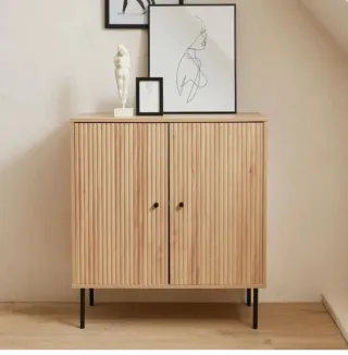 Aparador madera patas negras