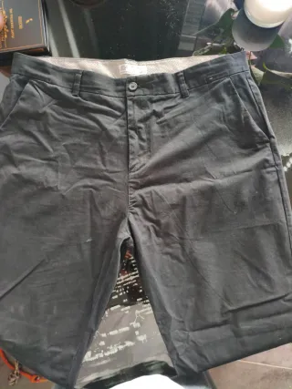 Chaleco,camisas,pantalones y zapatos Restauración