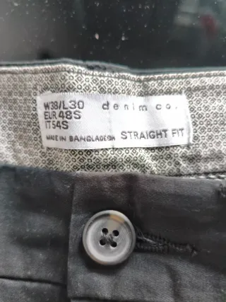 Chaleco,camisas,pantalones y zapatos Restauración