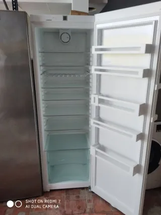 Nevera Liebherr blanca