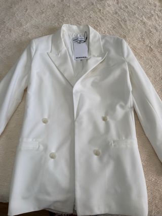 Americana Bershka Blanca Talla S