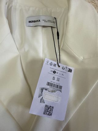 Americana Bershka Blanca Talla S