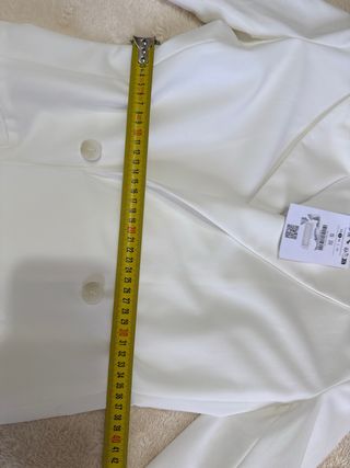 Americana Bershka Blanca Talla S