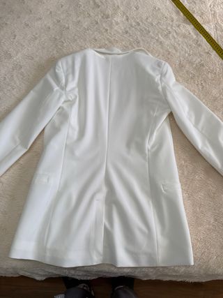 Americana Bershka Blanca Talla S