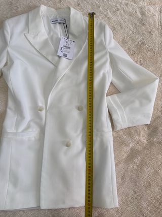 Americana Bershka Blanca Talla S