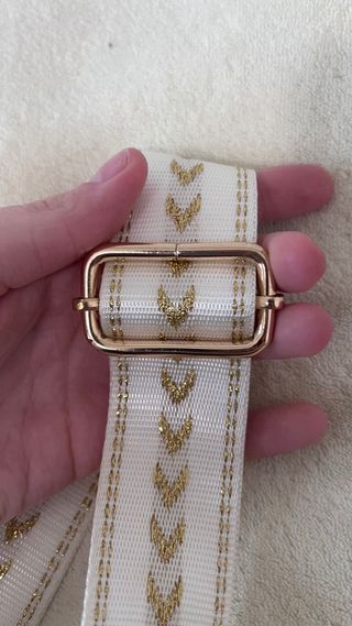 Correa de bolso blanca y dorada