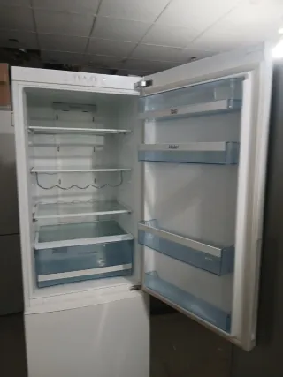 Nevera combi Haier con garantia transport