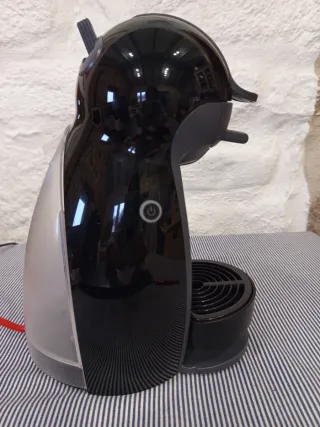 Cafetera Nescafé Dolce Gusto Piccolo + dispensador