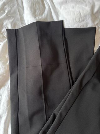 Pantalón negro formal United Colours of Benetton