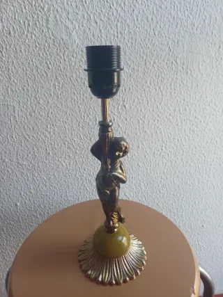 Lampara antigua de Sobremesa y ONIX con precioso q