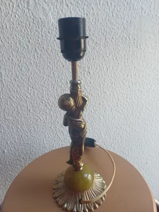 Lampara antigua de Sobremesa y ONIX con precioso q