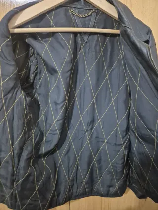 Cazadora  piel negra  moto vintage.XL