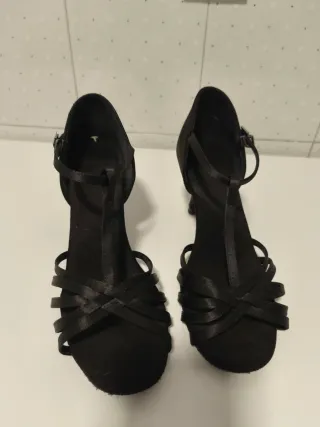 Zapatos de baile latino negros