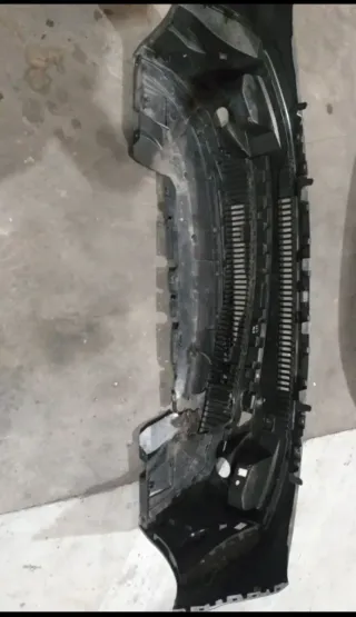 Defensa Renault 620223390R