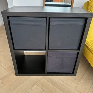Estantería KALLAX 4 cubos negro-marrón con cajitas