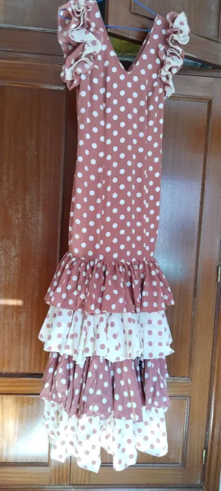 Traje Flamenca Bata Rociero Lunares