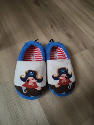 Zapatillas casa niño pirata