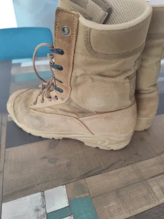 Anfibi beige/marrone