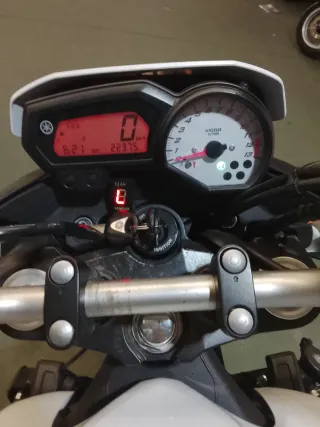 Yamaha FZ8 Naked Blanca