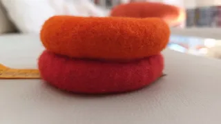 2 Pulseras Fieltro Naranja y Roja