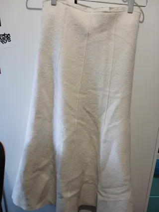 Falda Zara invierno blanca